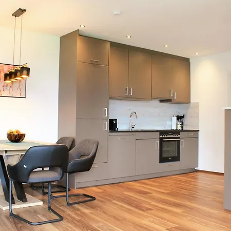 Theview Garden * Fügen